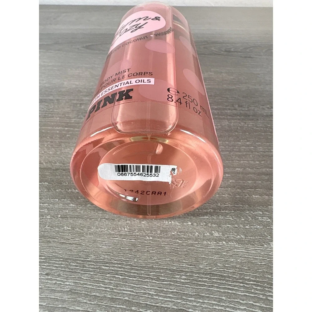 Victoria's Secret PINK Warm & Cozy Body Mist 8.4oz Vanilla Coconut Passionfruit - Picture 2 of 2
